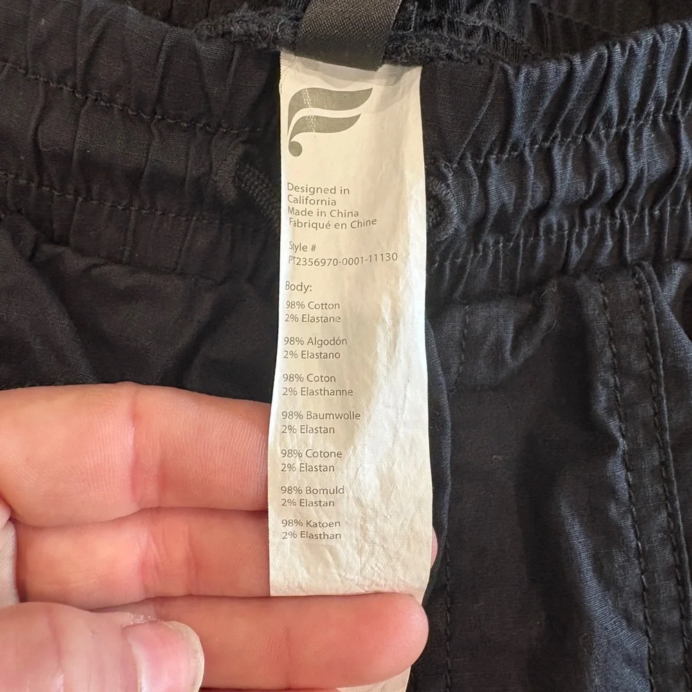 Fabletics The Heights Pant Men’s Size Small Black Athletic Pants EUC Joggers - Picture 10 of 14